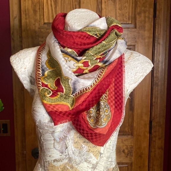 NWT Nordstrom made in Italy red green gold large square 35x35 wrap scarf shawl - Picture 7 of 7